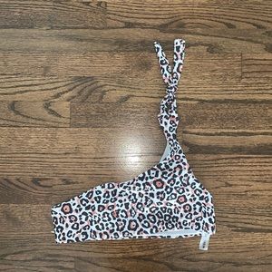 Leopard Knot One Shoulder Bikini Top
